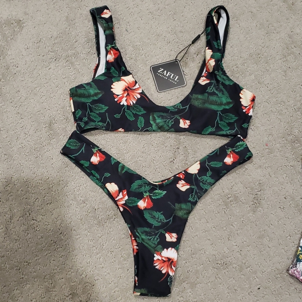 Floral bikini